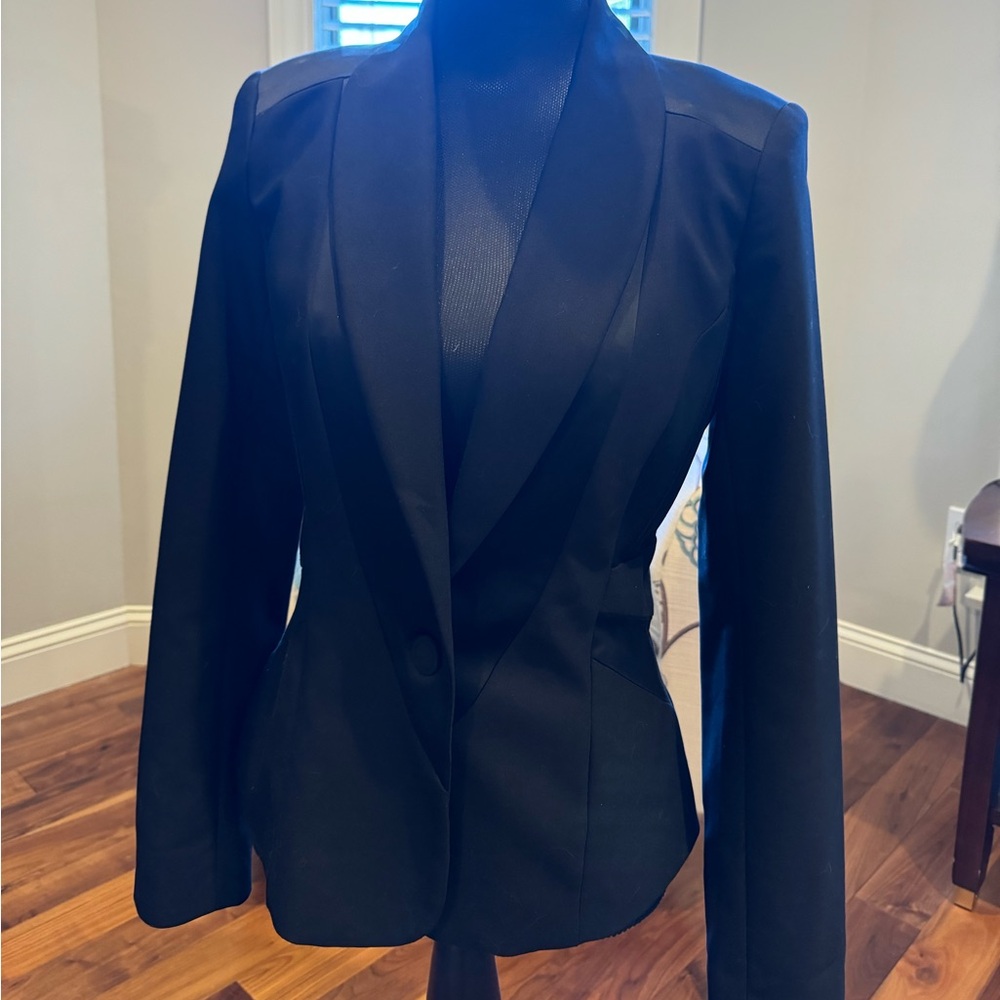 Cache tailored jacket